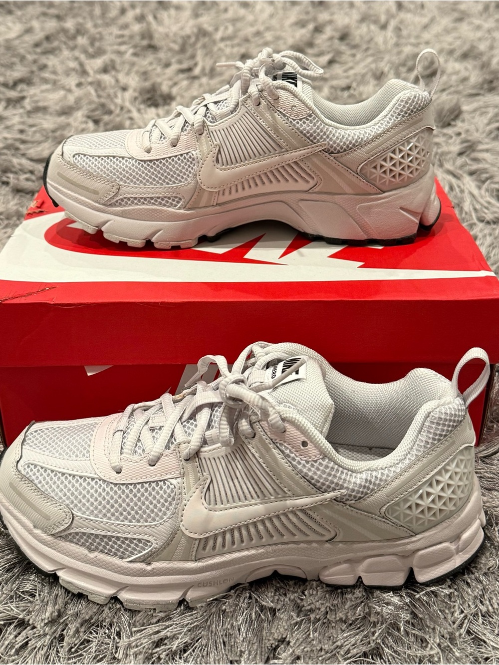 Nike Zoom Vomero 5 White Vast Grey Sail. Womens 7 / GS 5.5Y